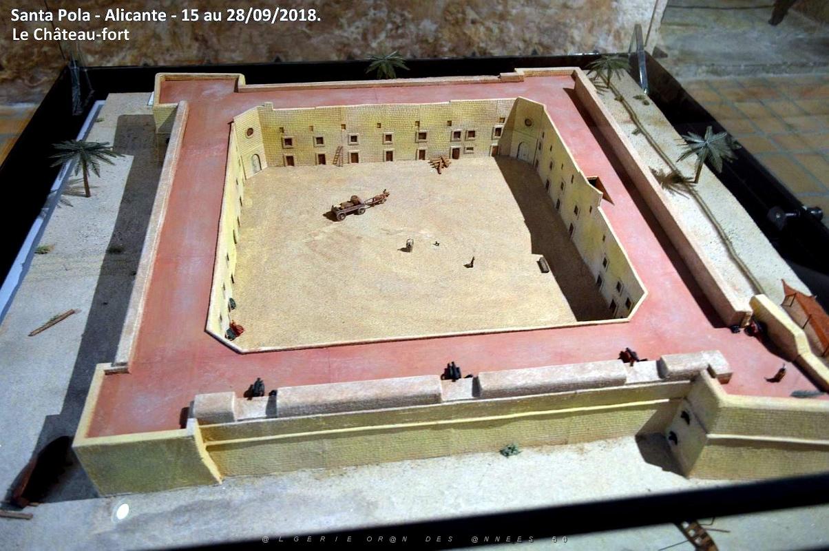23 SANTA POLA CHATEAU FORT ET PLACE GLORIETA (3).JPG